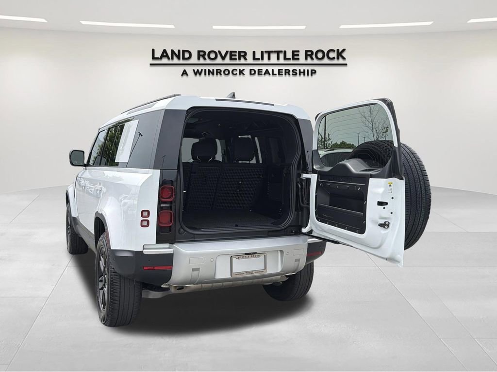 Used 2025 Land Rover Defender 110 S AWD/4WD image 12