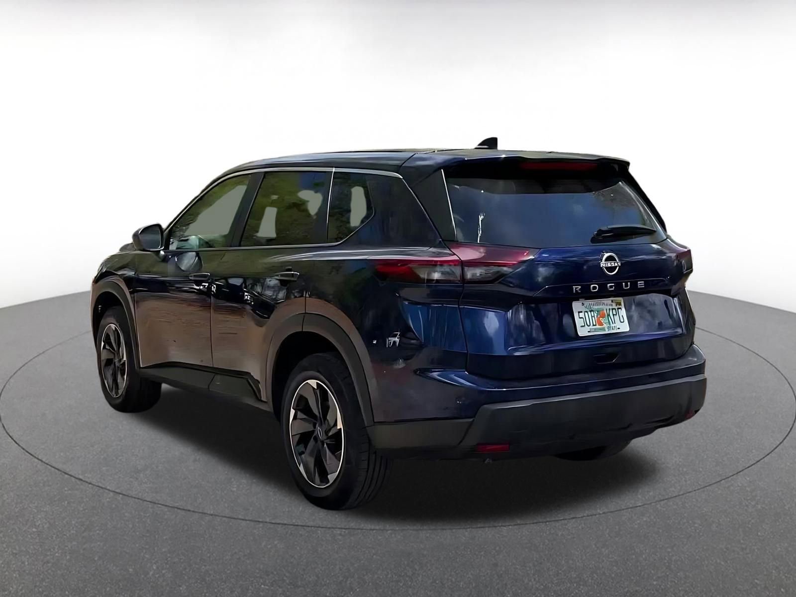 Used 2025 Nissan Rogue SV FWD image 11