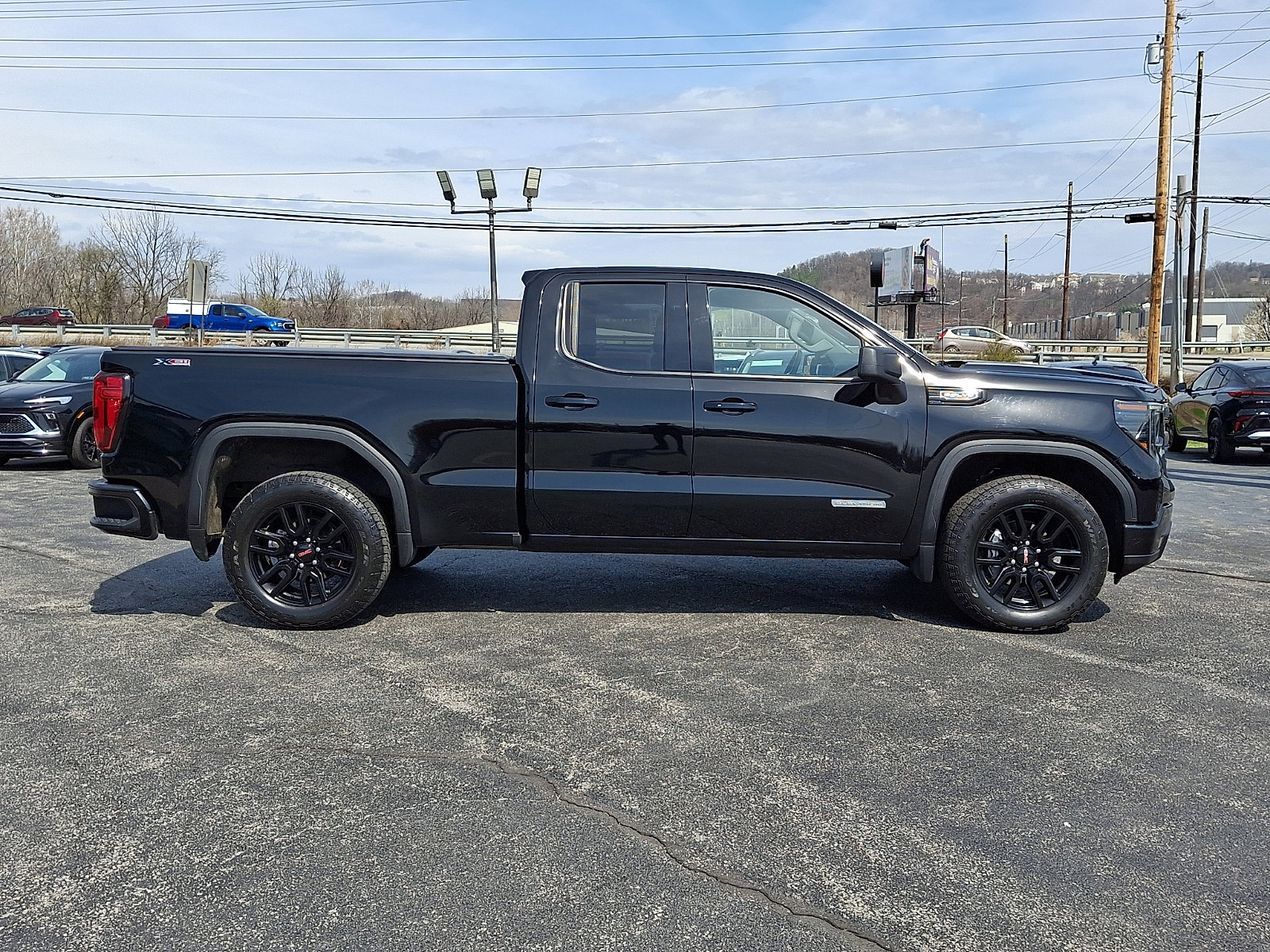Used 2023 GMC Sierra 1500 Elevation w/ X31 Off-Road Package image 9