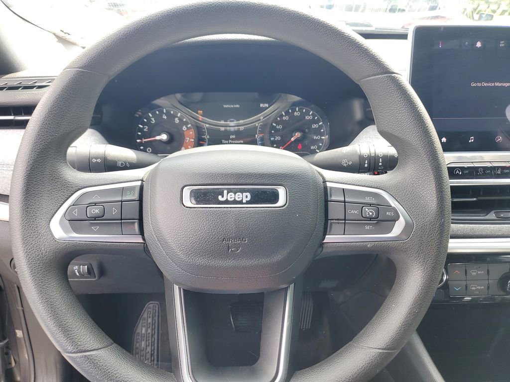 Used 2023 Jeep Compass Sport image 16