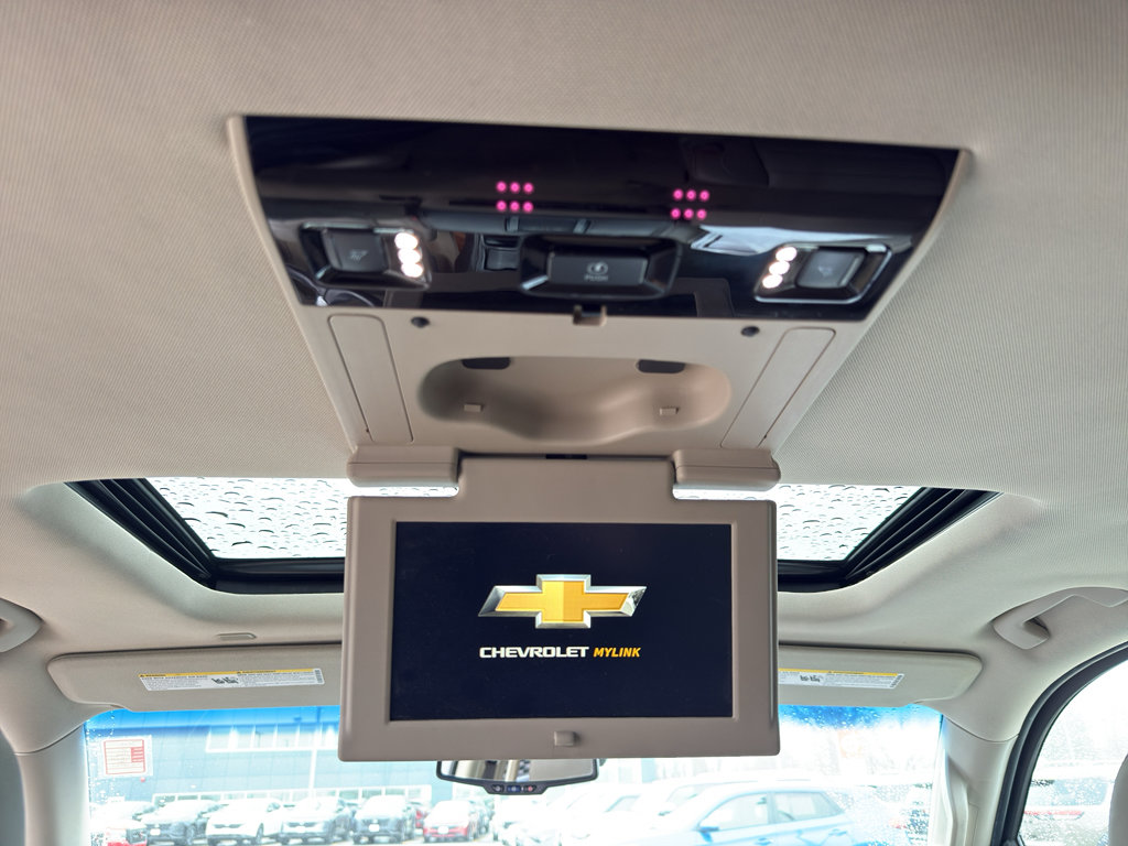 Used 2017 Chevrolet Suburban Premier image 33