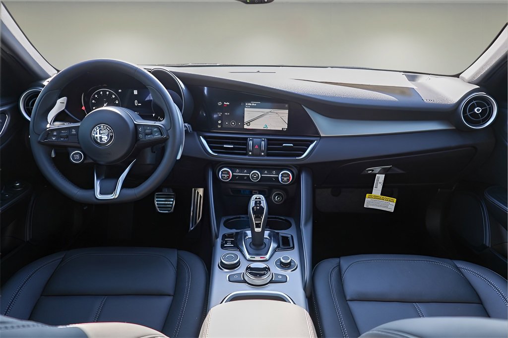 New 2025 Alfa Romeo Giulia w/ Driving Assist Package image 9