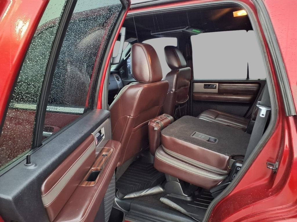 Used 2016 Ford Expedition Platinum AWD/4WD image 25