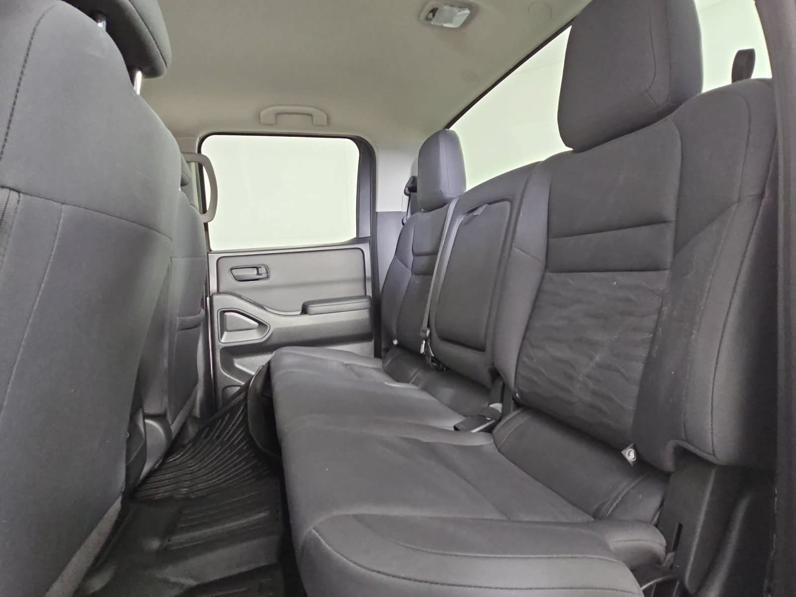 Used 2022 Nissan Frontier S RWD image 13
