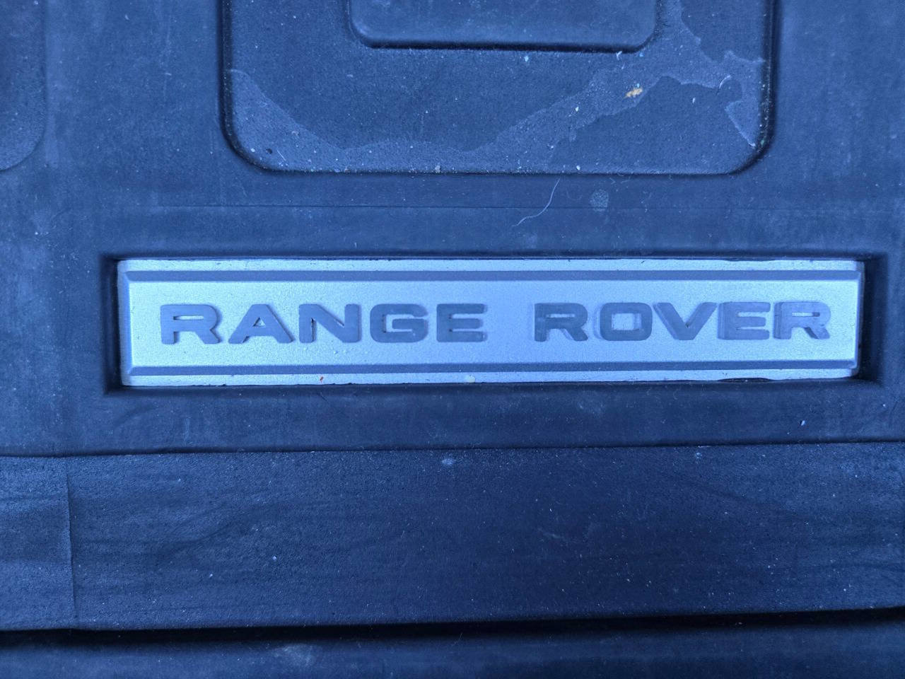 Used 2017 Land Rover Range Rover HSE image 12