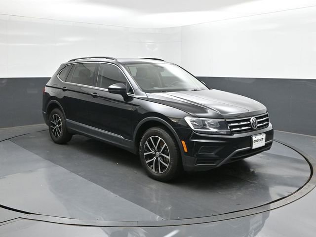Used 2021 Volkswagen Tiguan SE w/ Panoramic Sunroof Package FWD image 26