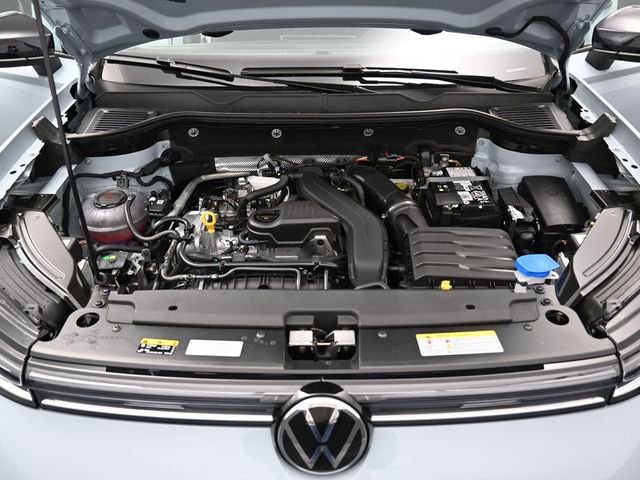 New 2026 Volkswagen Taos SE image 10