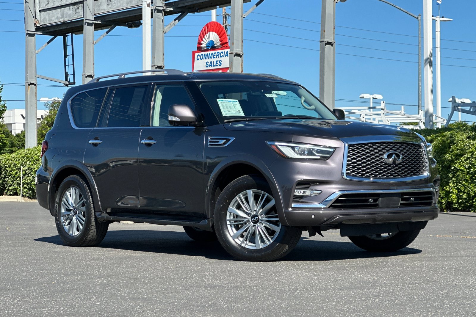 Used 2024 INFINITI QX80 Luxe image 2