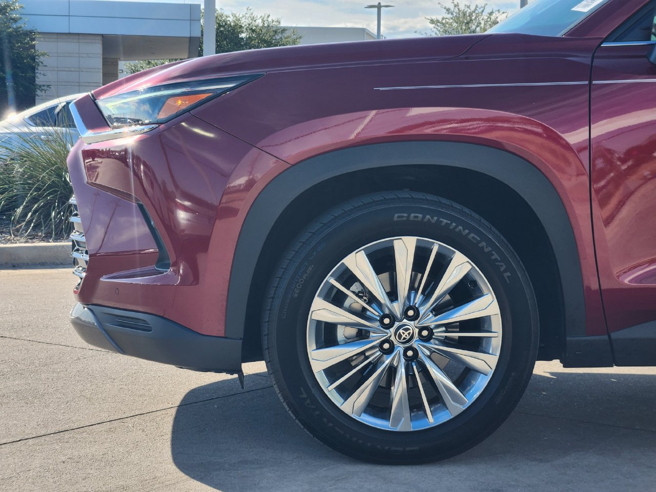 Used 2024 Toyota Grand Highlander AWD image 8