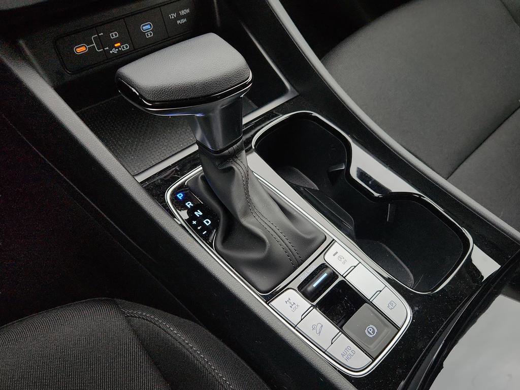 Certified 2025 Hyundai Tucson SE image 30