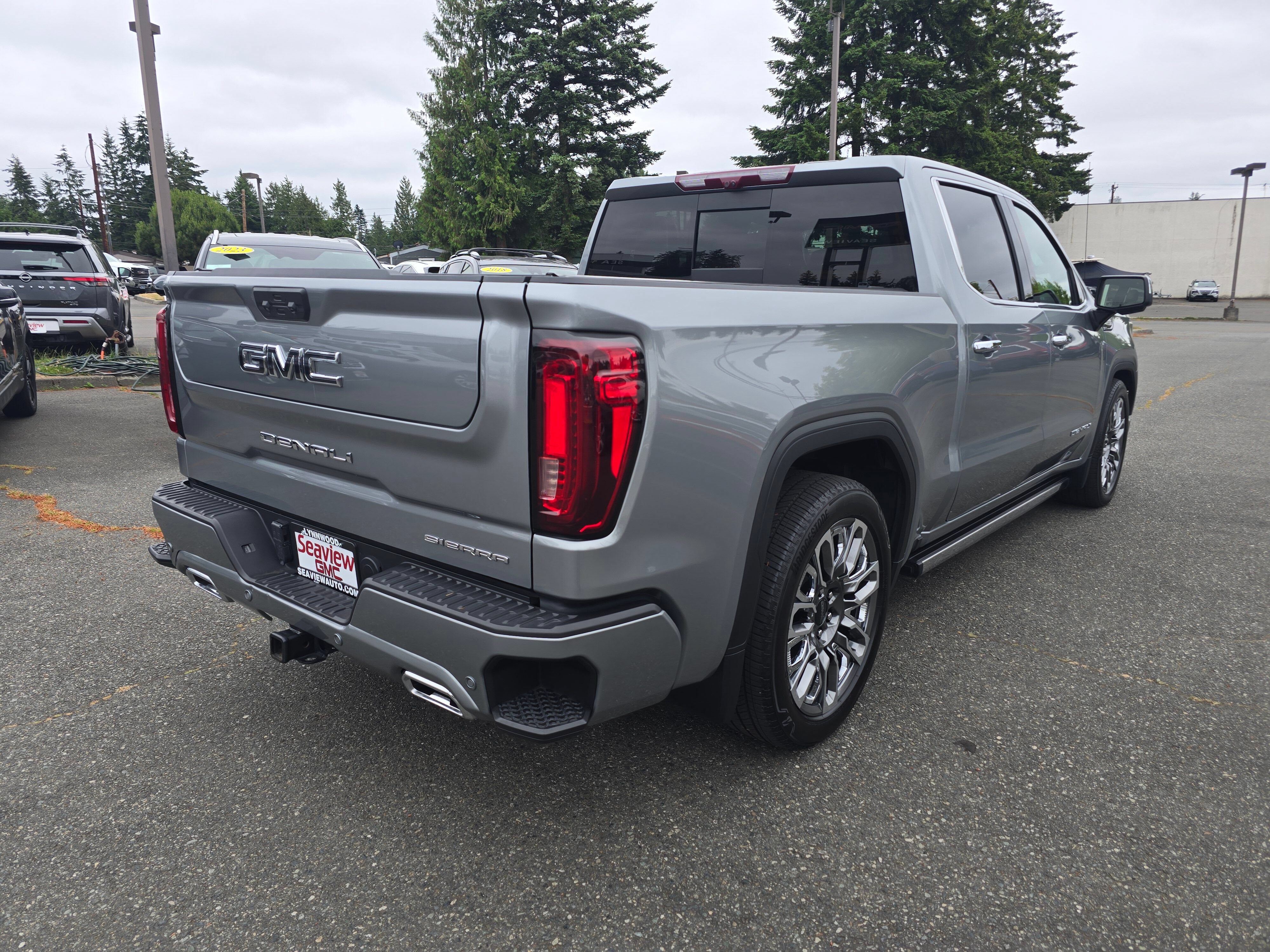 Used 2024 GMC Sierra 1500 Denali Ultimate AWD/4WD image 7