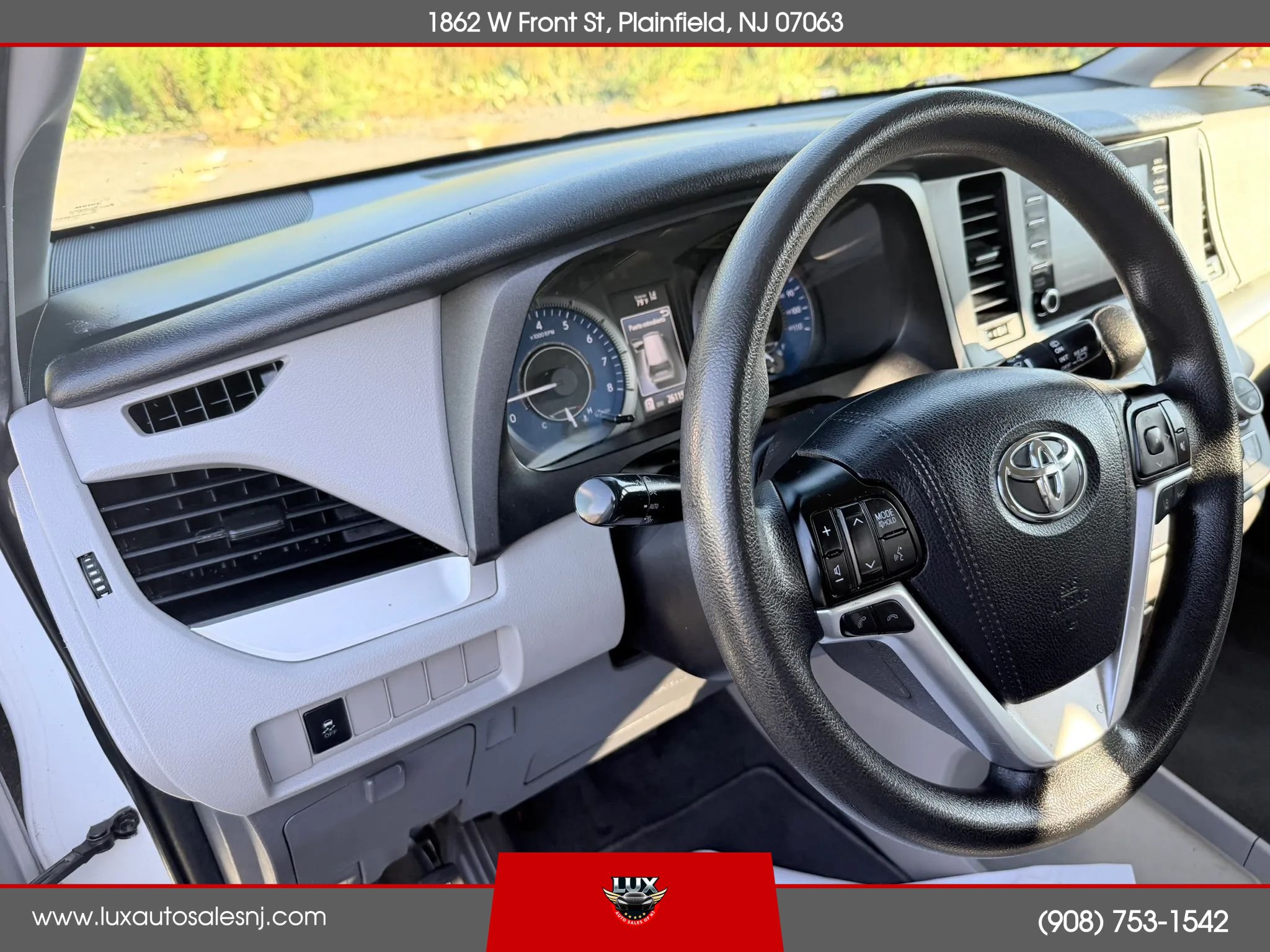 Used 2020 Toyota Sienna L FWD image 12