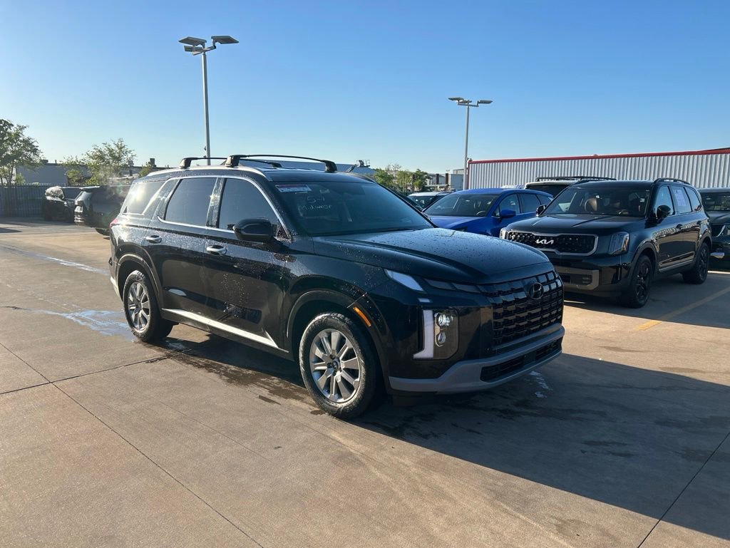 Used 2023 Hyundai Palisade SEL FWD image 4