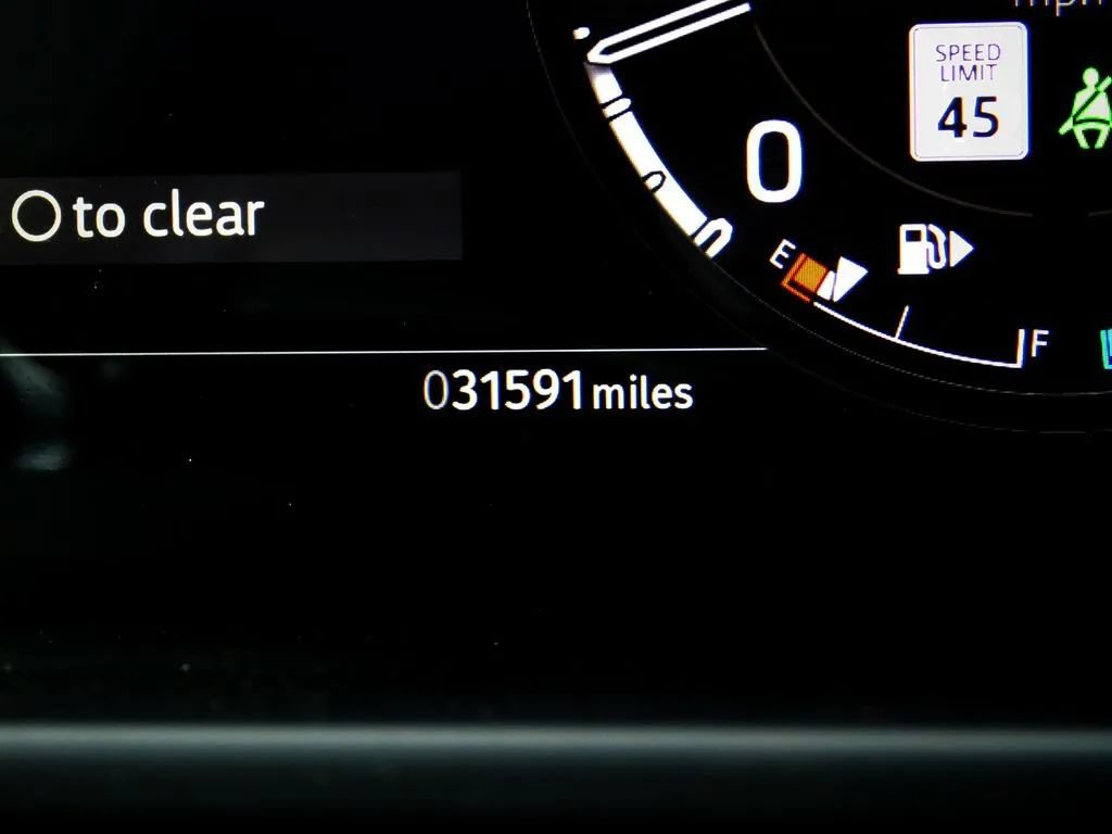 Used 2024 Land Rover Defender 90 S AWD/4WD image 22