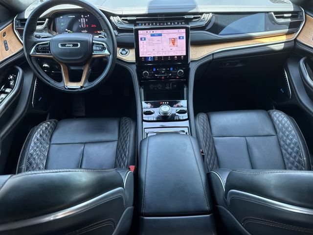 Used 2022 Jeep Grand Cherokee Summit AWD/4WD image 11