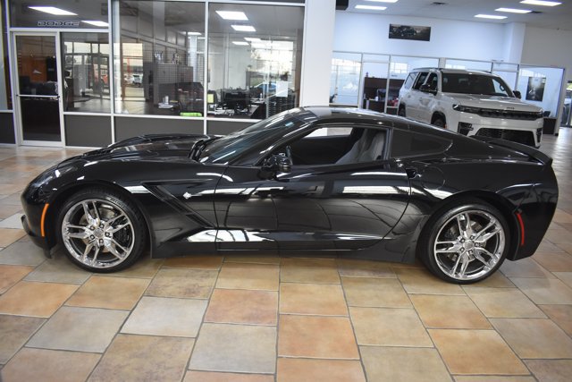 Used 2016 Chevrolet Corvette Stingray Coupe w/ 2LT Preferred Equipment Group RWD image 9
