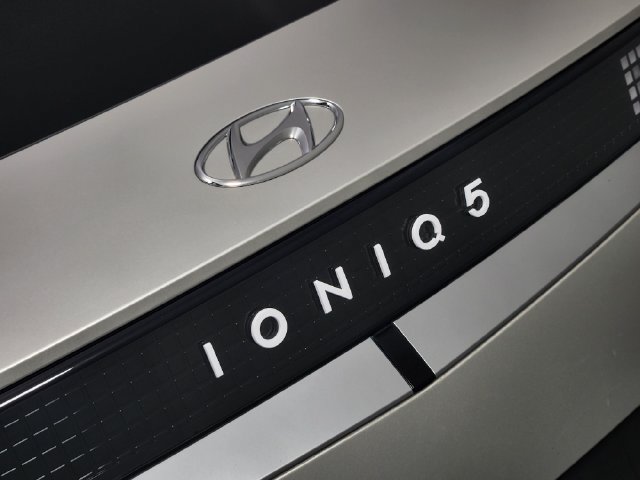 Certified 2024 Hyundai Ioniq 5 SEL AWD/4WD image 8