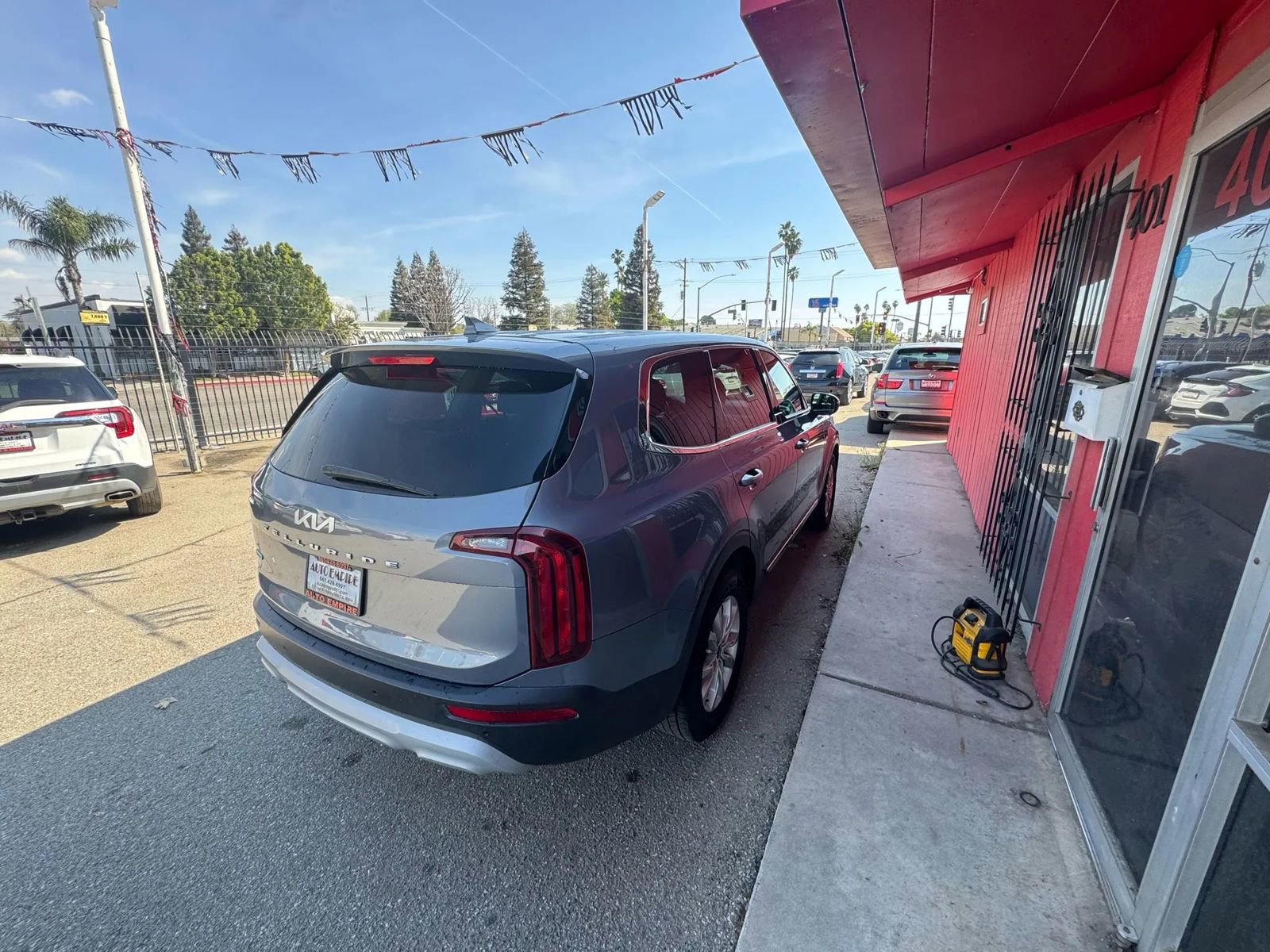 Used 2022 Kia Telluride LX image 6