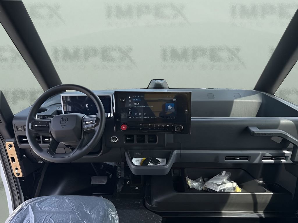 Used 2024 Chevrolet Brightdrop 400 w/ Commercial Equipment Package AWD/4WD image 11