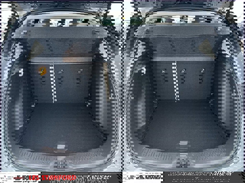 Certified 2024 Buick Encore GX Avenir w/ Avenir Convenience Package image 11