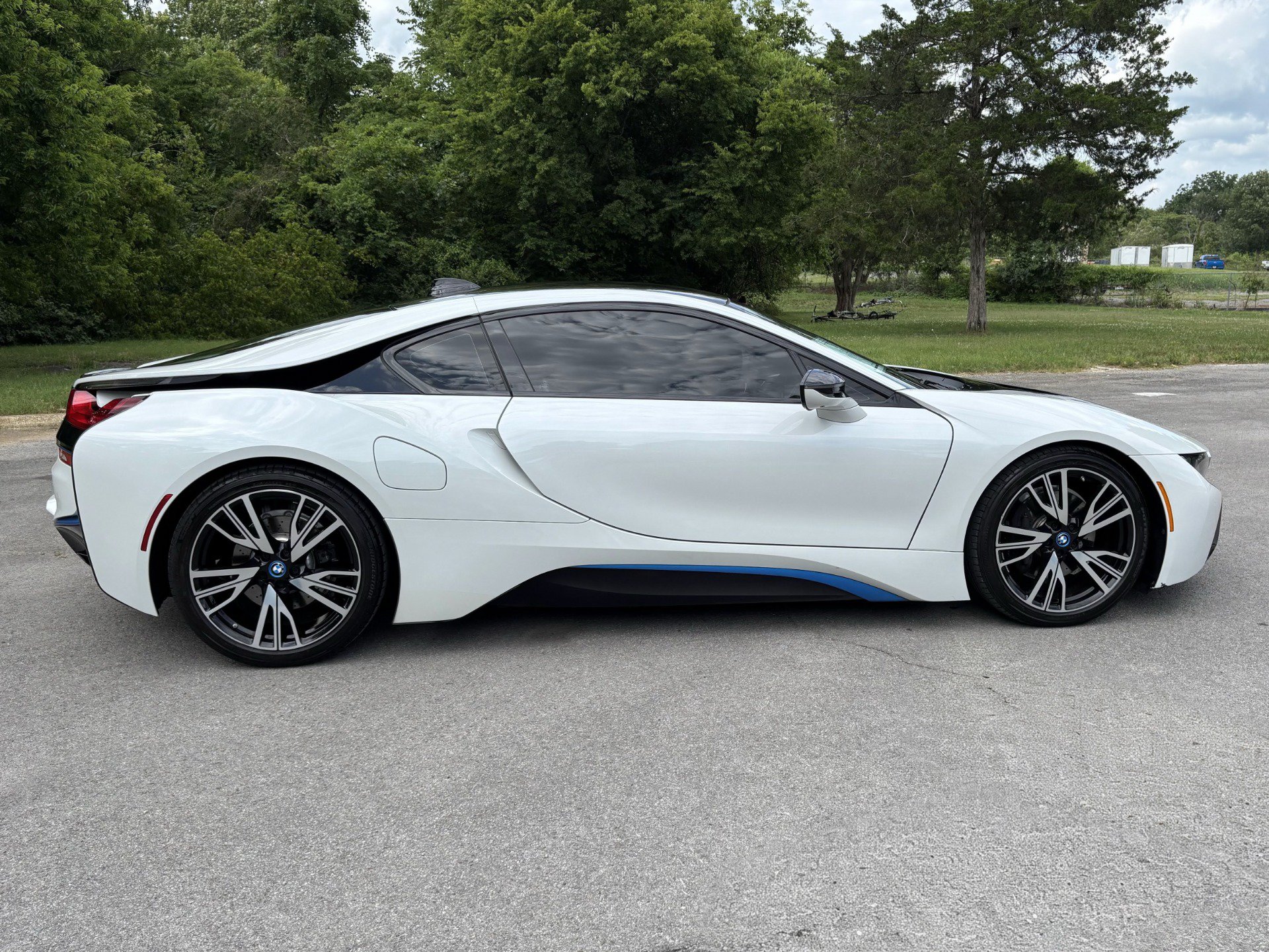 Used 2015 BMW i8 AWD/4WD image 8