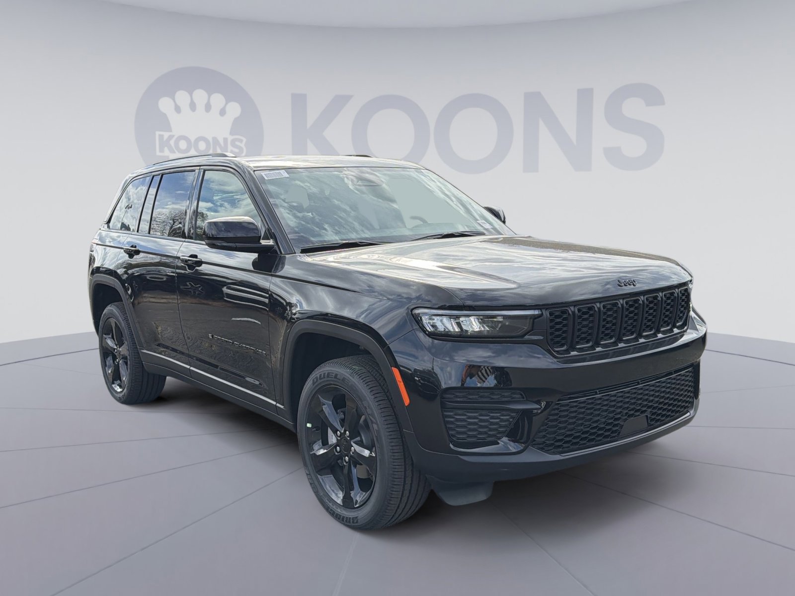 New 2025 Jeep Grand Cherokee Altitude image 10