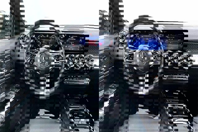 Used 2025 Mercedes-Benz GLB 250 250 image 11