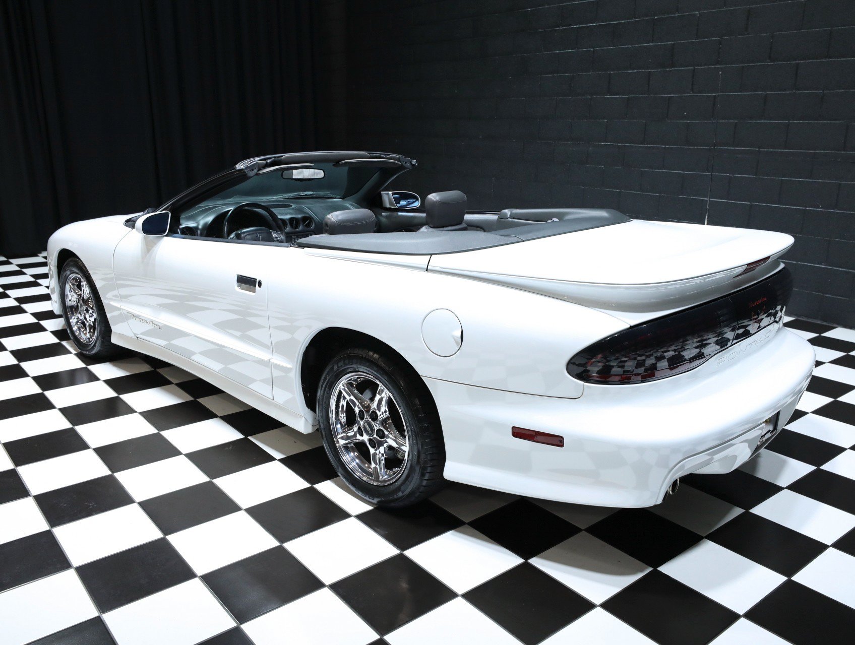 Used 1997 Pontiac Firebird Trans Am RWD image 49