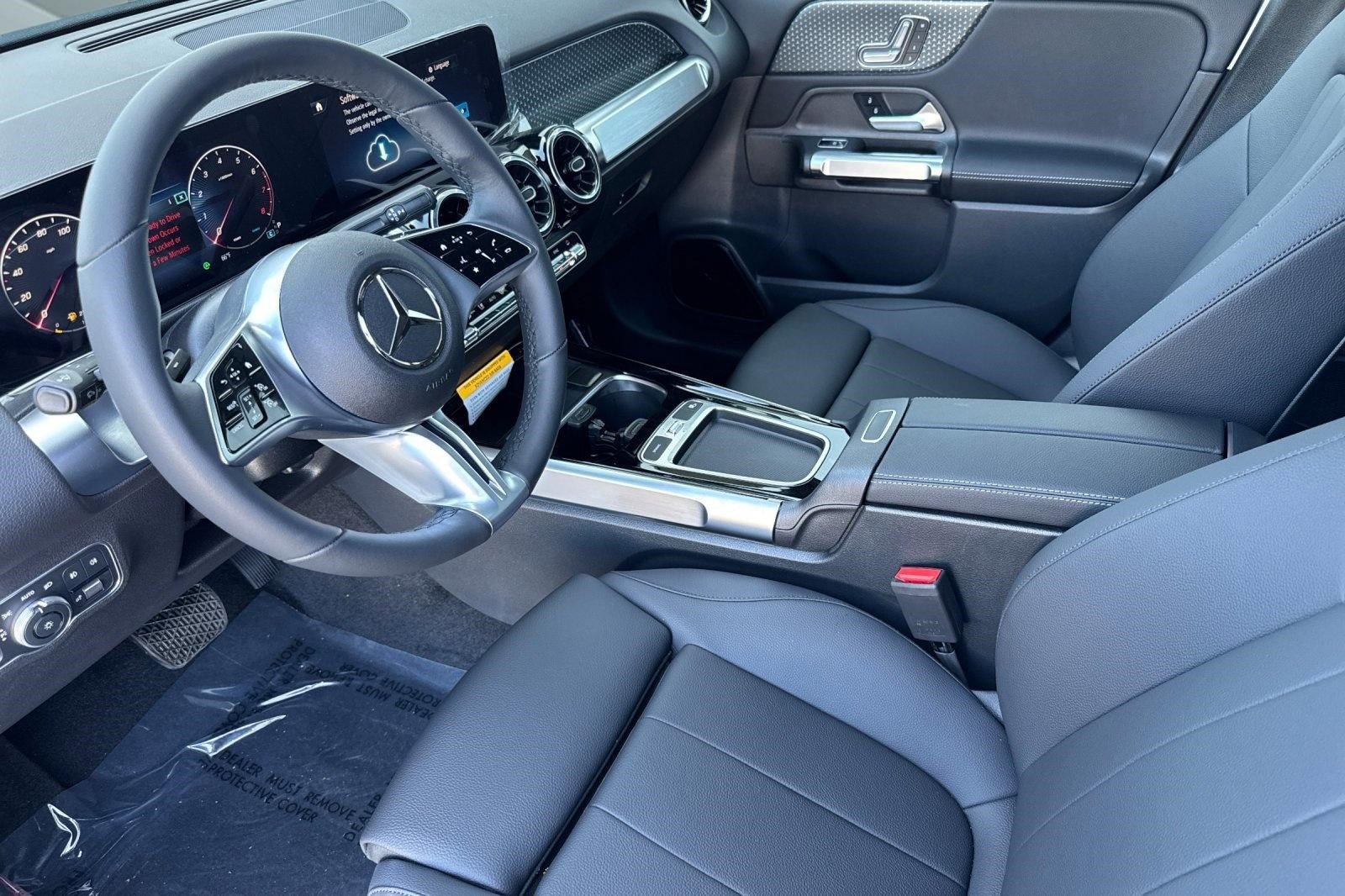 New 2026 Mercedes-Benz GLB 250 image 4