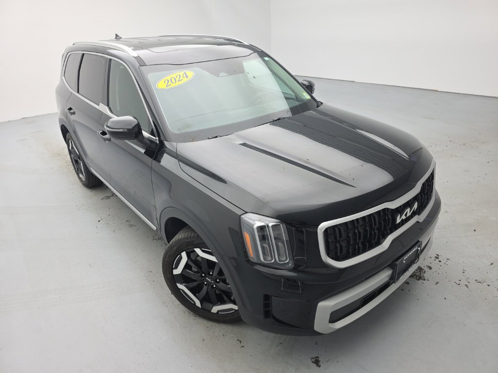 Used 2024 Kia Telluride EX w/ EX Captain's Chair Package AWD/4WD image 2