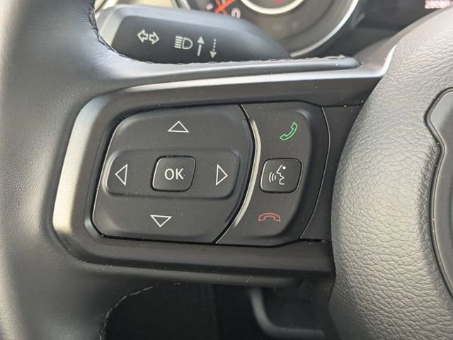 Used 2022 Jeep Gladiator Willys AWD/4WD image 23