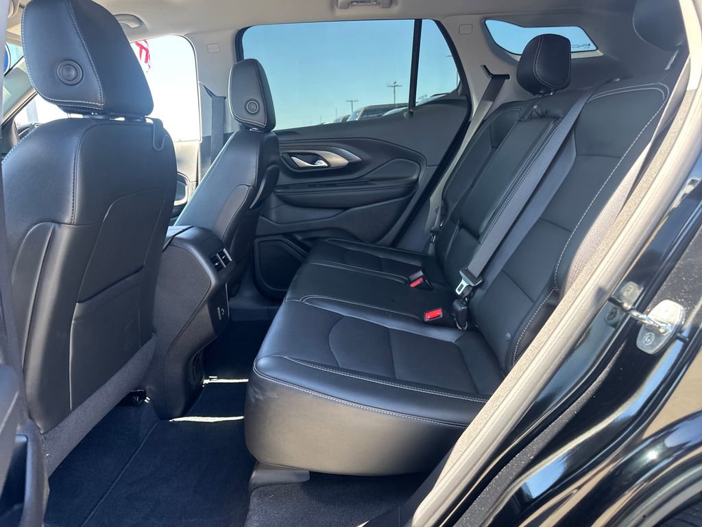 Used 2023 GMC Terrain SLT w/ Elevation Edition FWD image 18