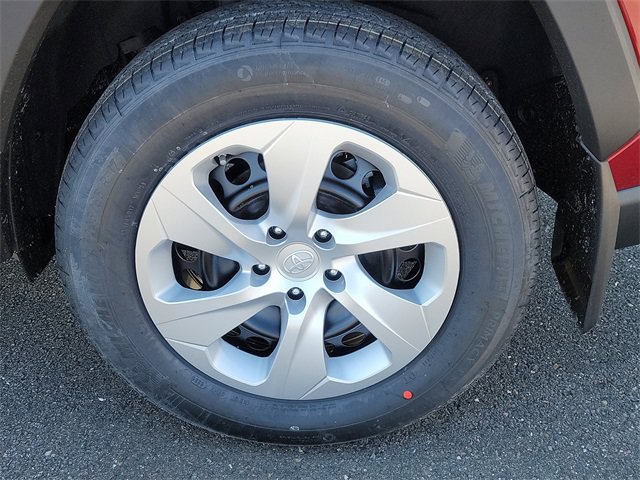New 2024 Toyota RAV4 LE AWD/4WD image 7