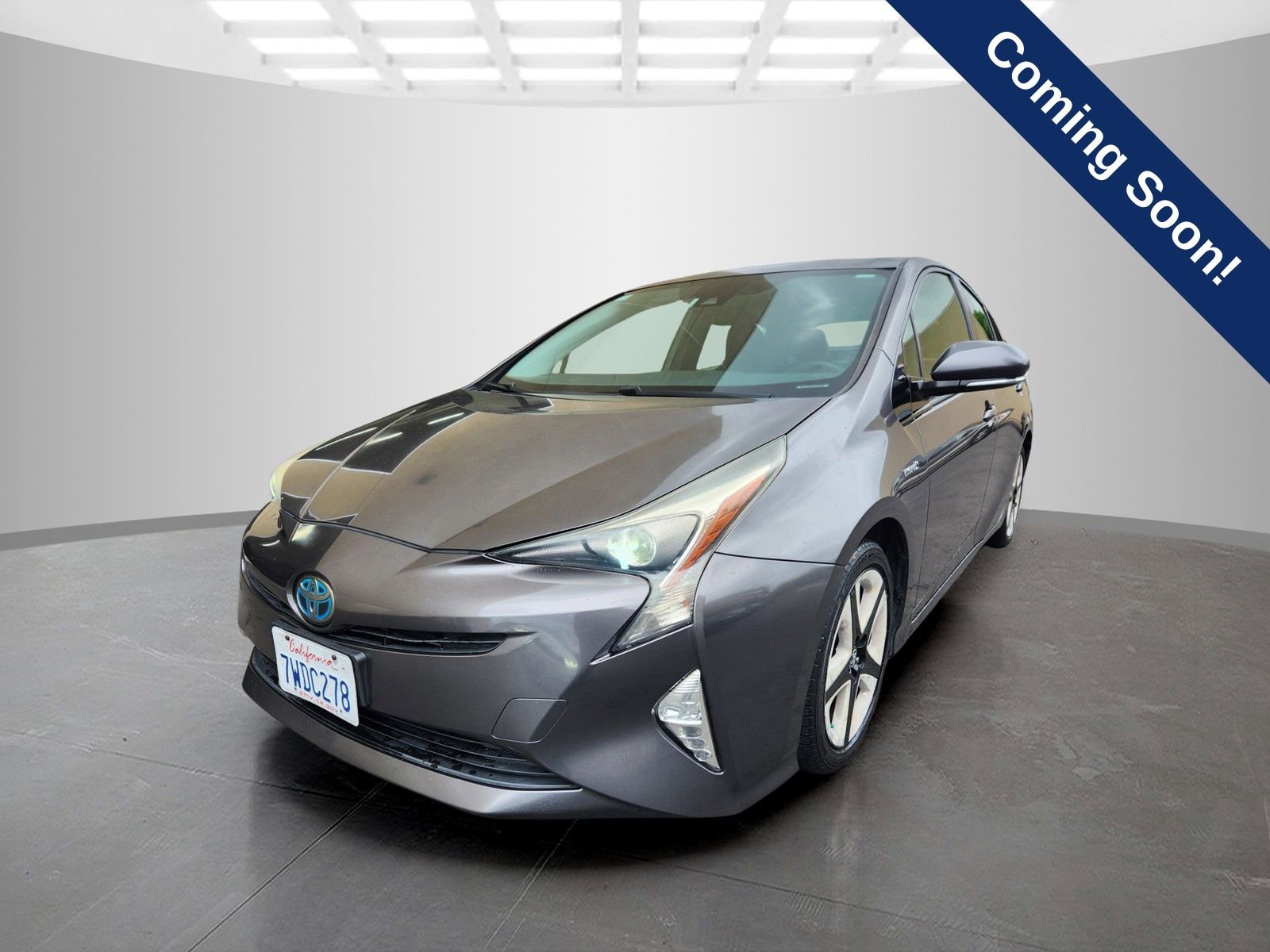 Used 2016 Toyota Prius Three image 3