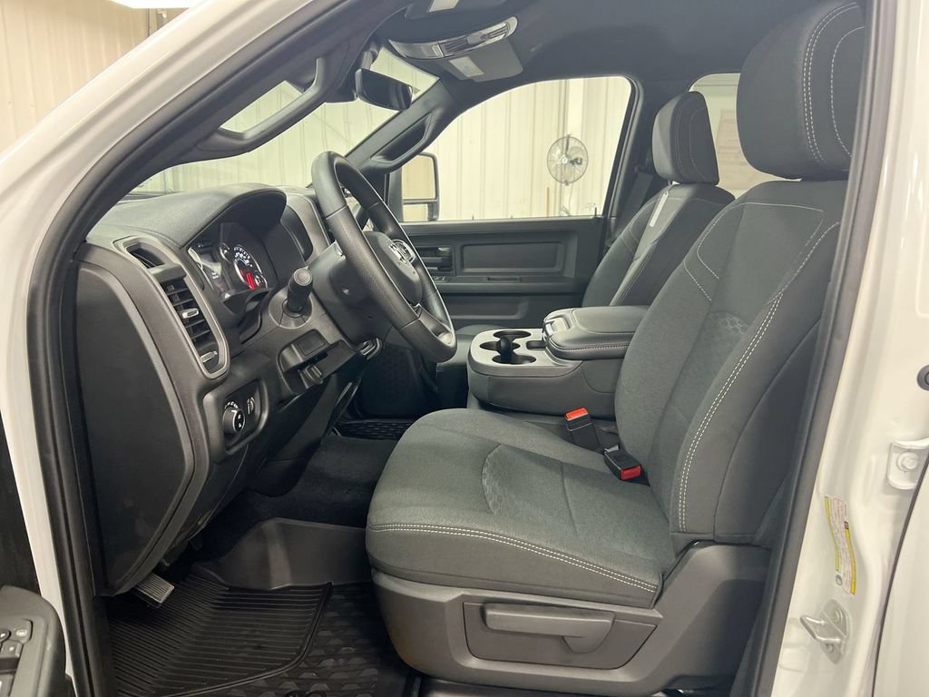 New 2026 RAM 3500 Tradesman AWD/4WD image 15