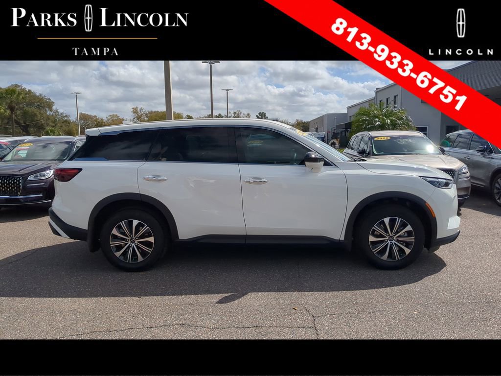 Used 2025 INFINITI QX60 Pure image 3