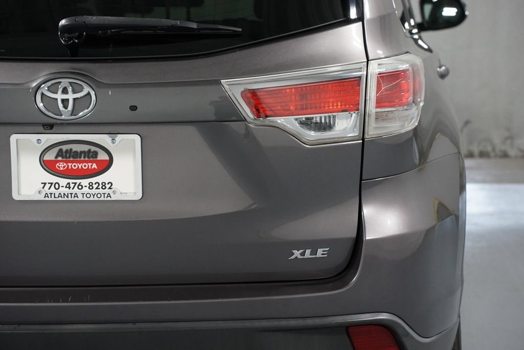 Used 2016 Toyota Highlander XLE FWD image 10