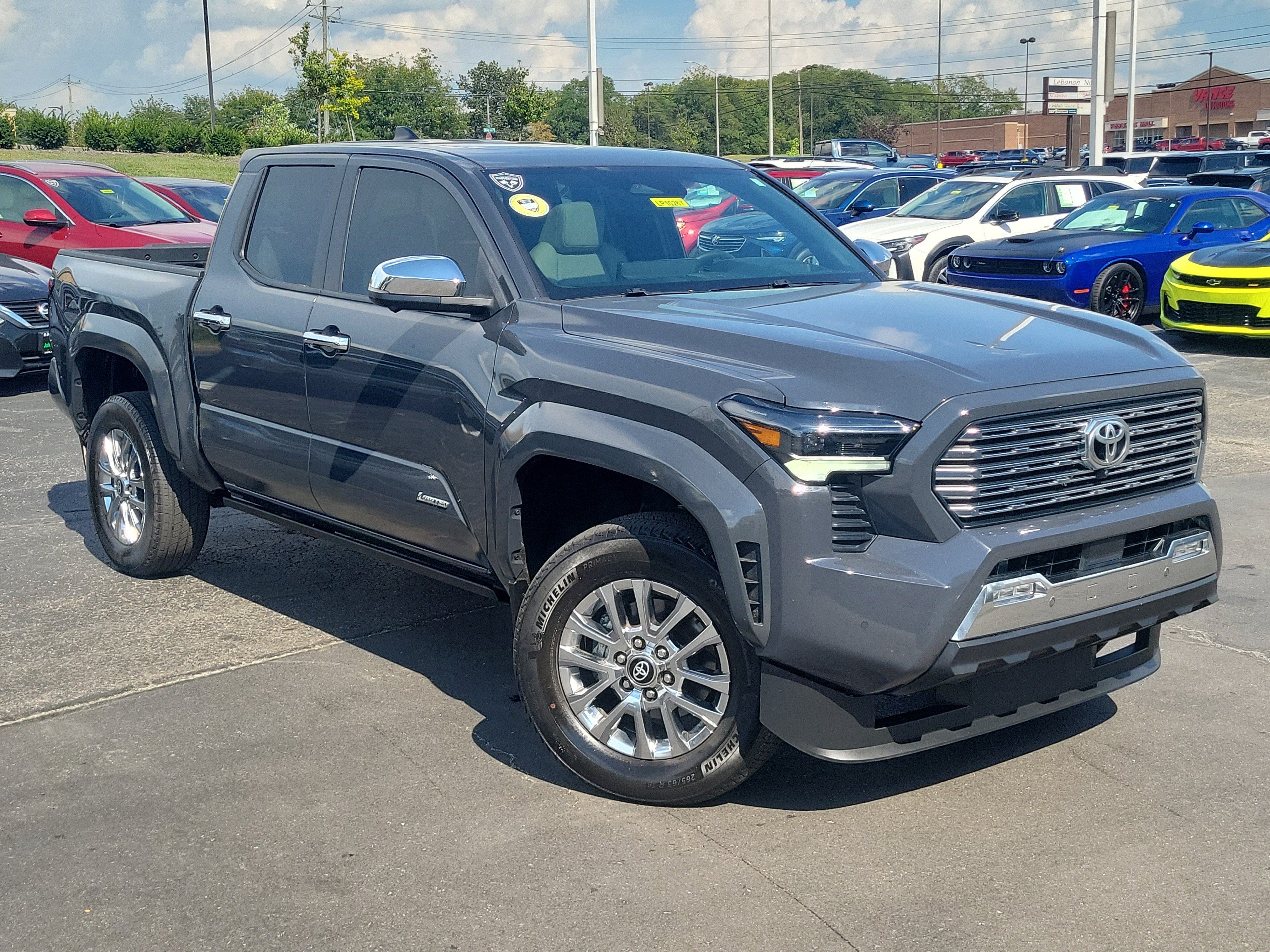 Used 2024 Toyota Tacoma Limited w/ Limited Package (LT) AWD/4WD image 31