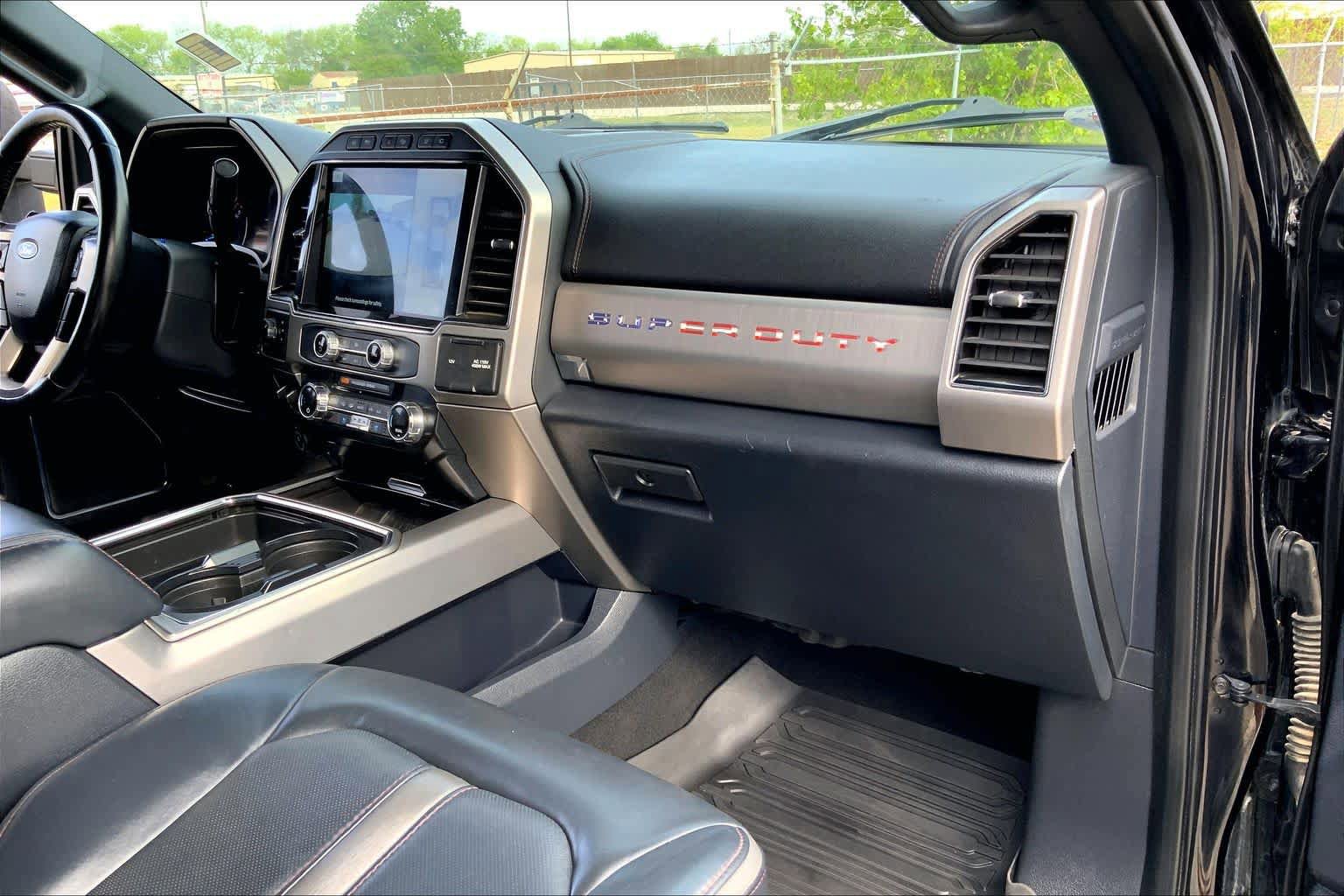 Certified 2022 Ford F450 Platinum w/ FX4 Off-Road Package AWD/4WD image 16