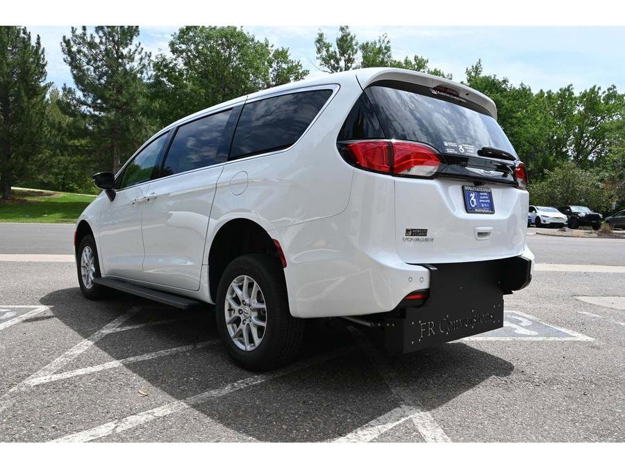 New 2025 Chrysler Voyager LX image 8