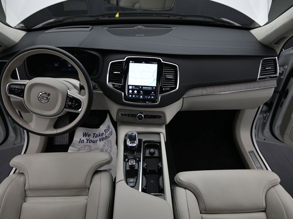 Certified 2024 Volvo XC90 B6 Ultimate w/ Lounge Package image 22