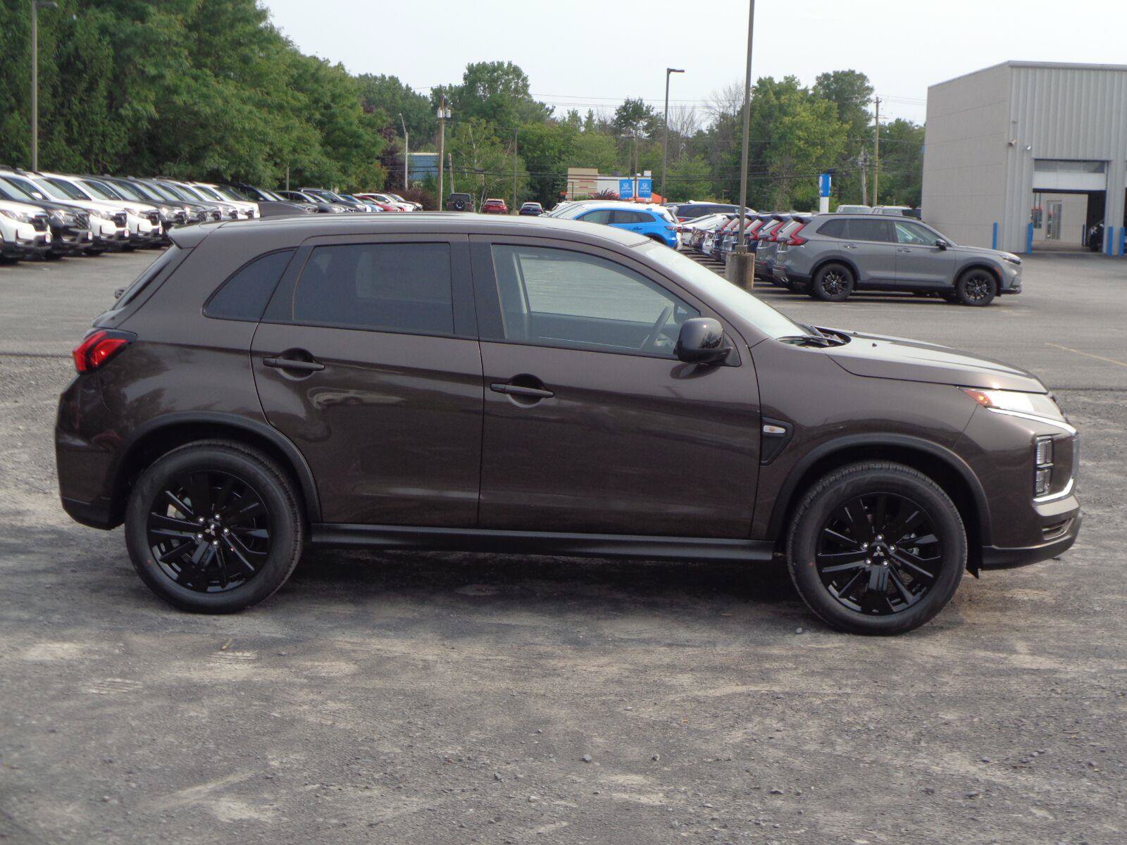 New 2026 Mitsubishi Outlander Sport LE AWD/4WD image 4