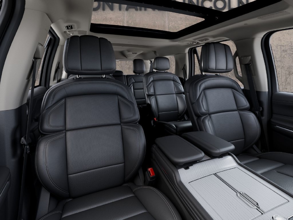 New 2027 Lincoln Navigator L Reserve AWD/4WD image 10