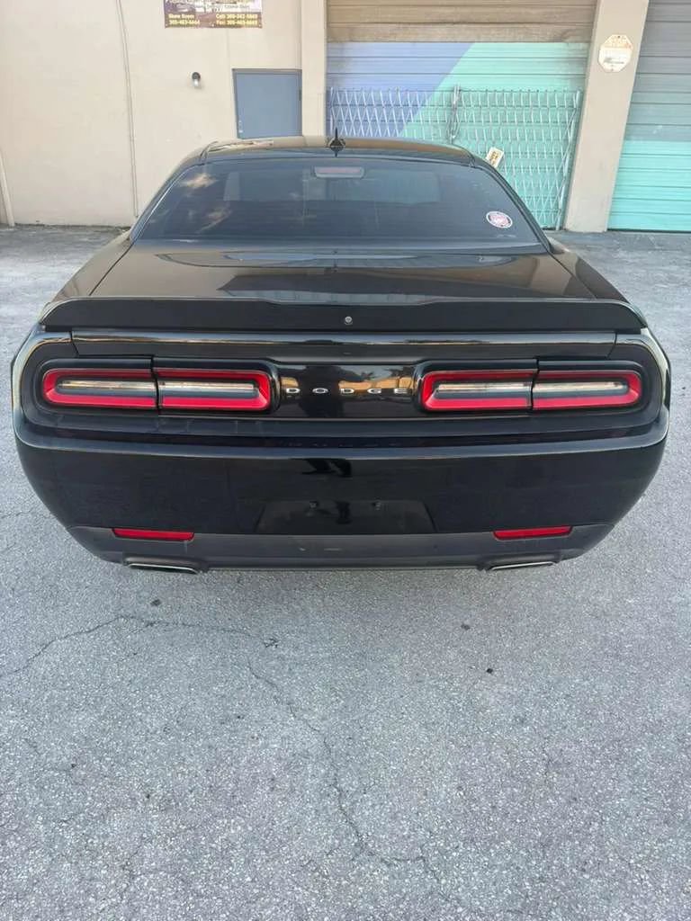 Used 2017 Dodge Challenger SXT Plus image 5