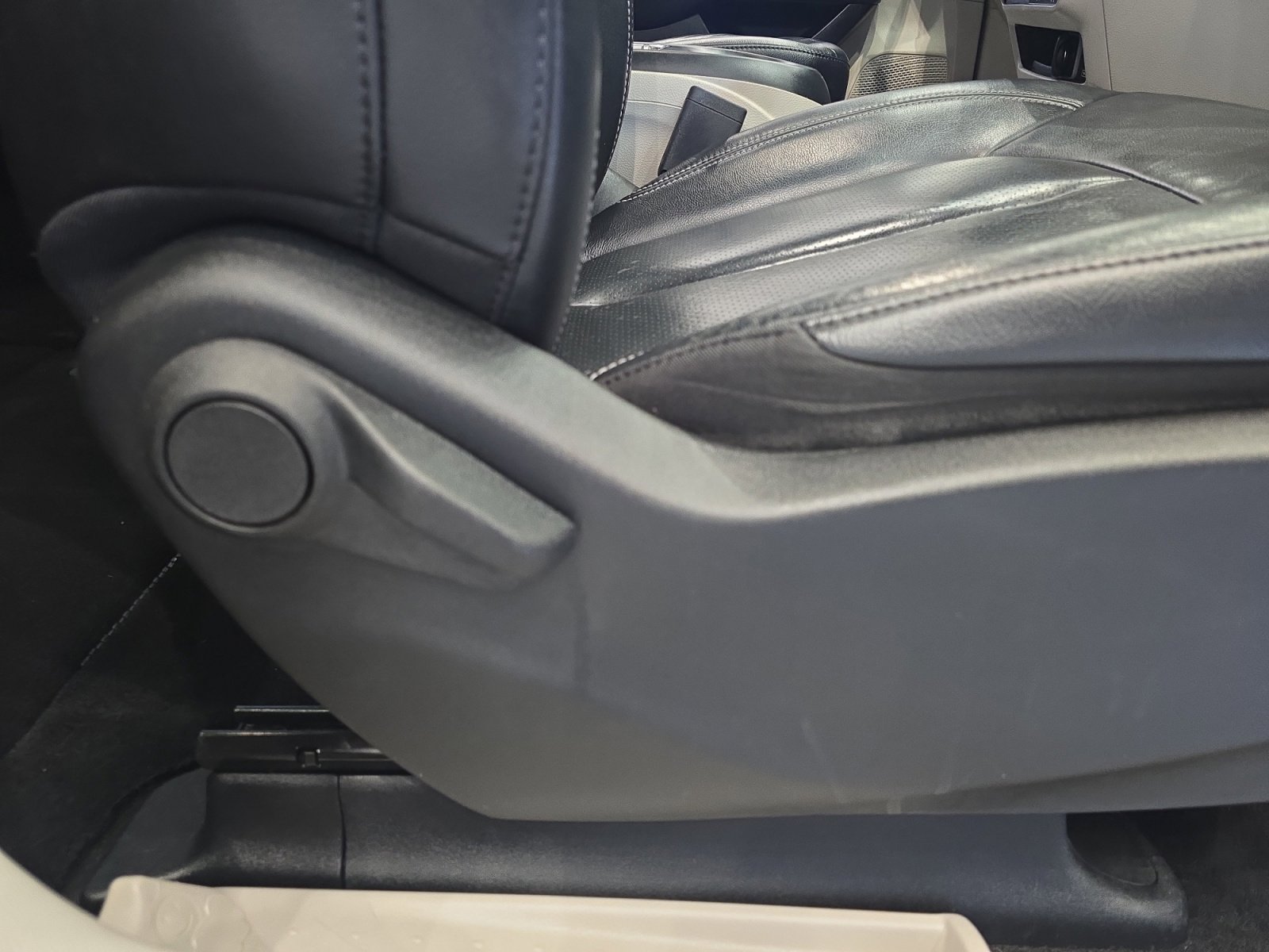 Used 2022 Chrysler Pacifica Touring-L FWD image 28