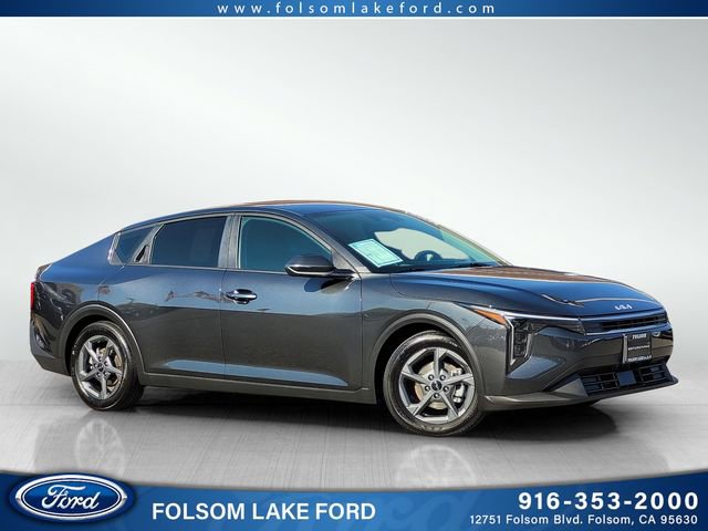 Used 2025 Kia K4 LXS image 1