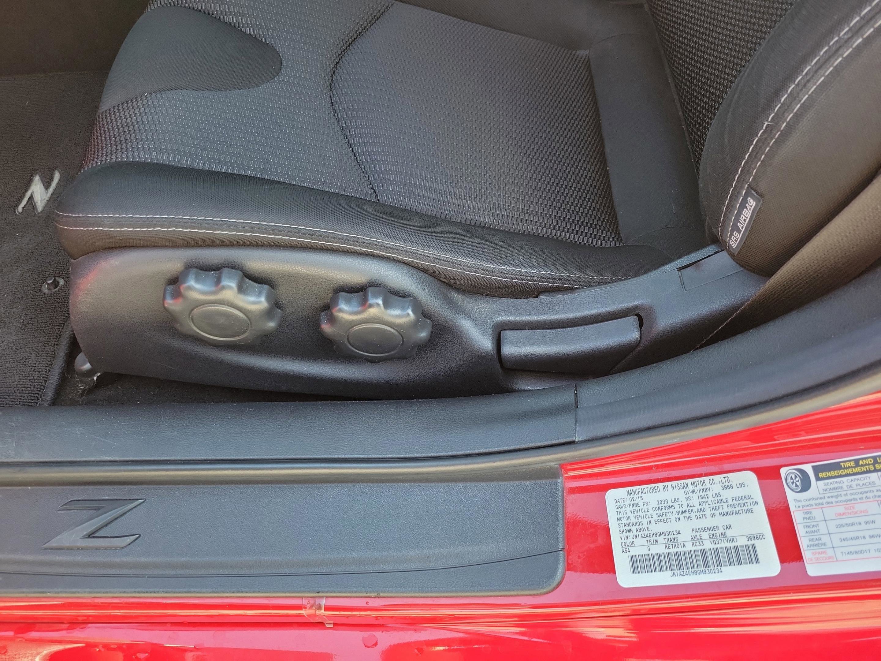 Used 2016 Nissan 370Z Coupe image 9