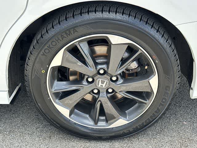 Used 2023 Honda Odyssey Elite image 5