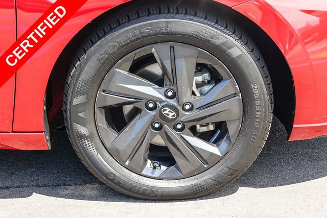 Certified 2022 Hyundai Elantra SEL FWD image 9