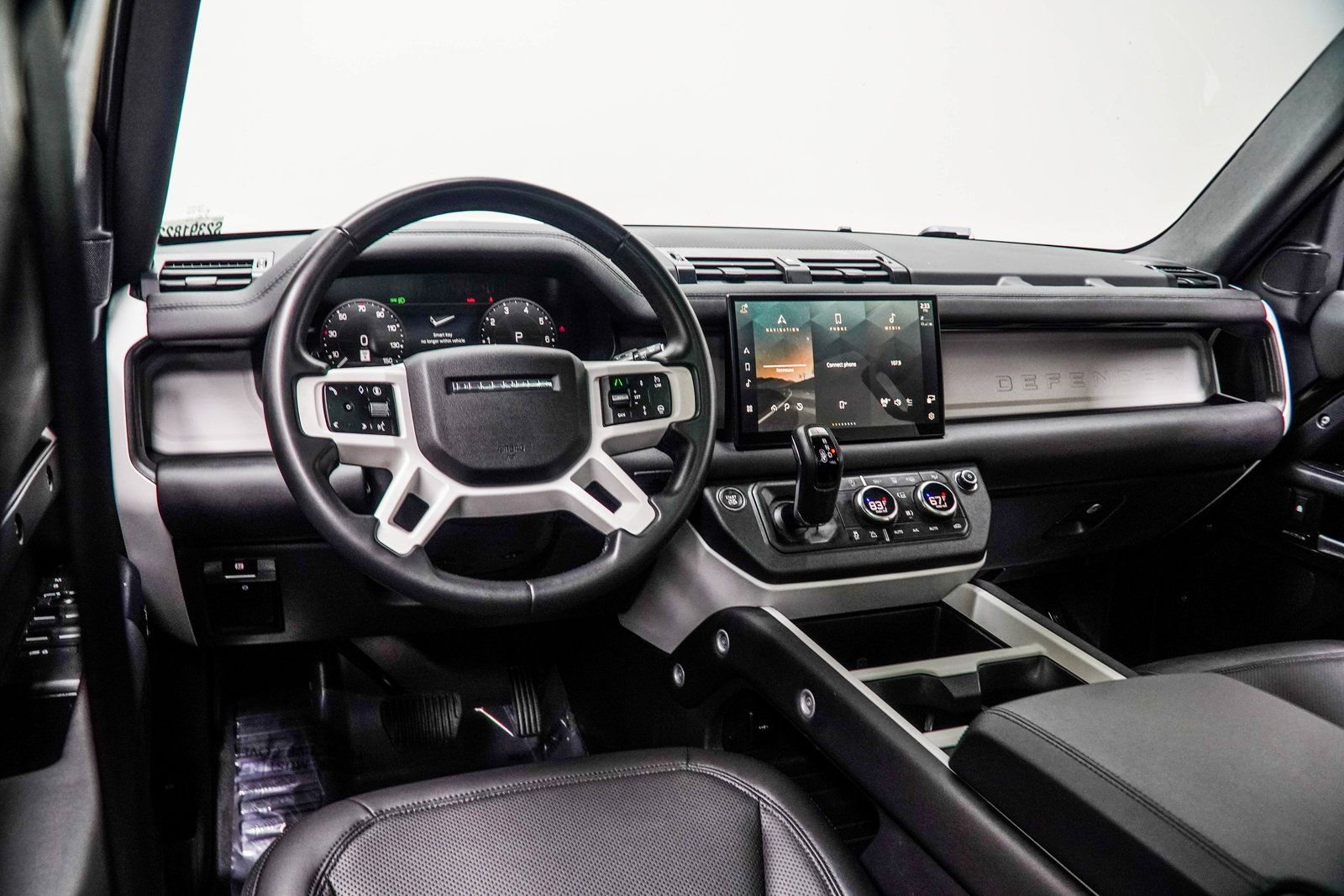 Used 2025 Land Rover Defender 110 S AWD/4WD image 15